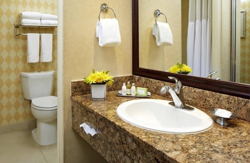 Anaheim Resort Hotel | Family Retreat Near Disneyland w/Relaxing Poolside Vibes