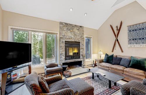 Waterville Valley Apartment | Forest Hideaway