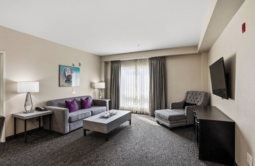 Anaheim Resort Hotel | Grand Legacy At the Park