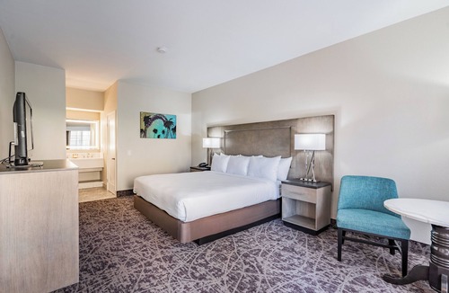 Anaheim Resort Hotel | Grand Legacy At the Park