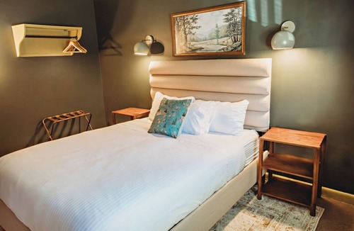 West Dover Hotel | Hideaway Inn Mt. Snow