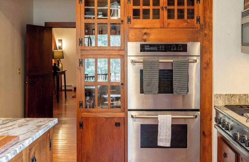 Town of Marbletown Cabin | Historic Home on 80 Acres | Pool, Duck Pond & Gym