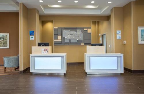 Metro Center Hotel | Holiday Inn Express - Springfield Downtown by IHG