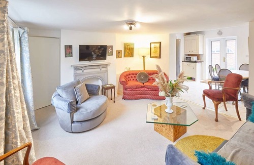 Stokesley House | Host Stay Rose Cottage