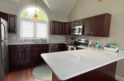 Campton House | Immaculate home with breathtaking Mountain View