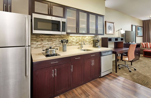 Anaheim Resort Apartment | King Studio Suite w/Full Kitchen, Anaheim