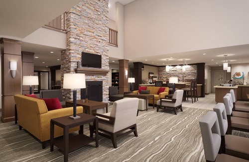 Rio Condo | King Suite Near University of Virginia + CHO | Free Daily Breakfast