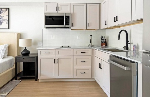 Northeast Raleigh Apartment | Landing | Stylish Studio, Gym, Pool