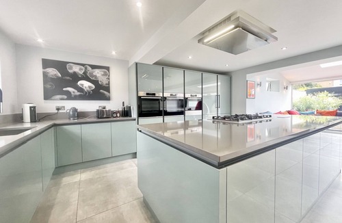 Seahouses House | luxury modern large warm clean self catering
