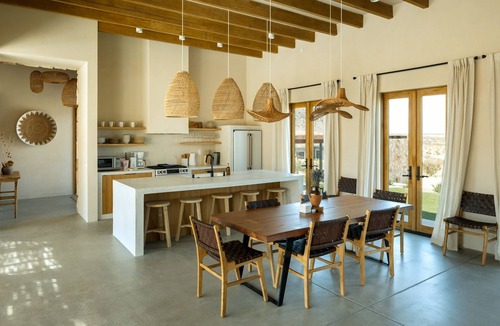 Joshua Tree Villa | Luxury Villa - Pool, Spa, Rooftop Deck and Views