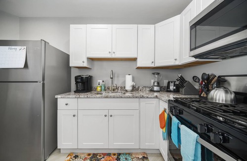 North End Apartment | Modern North End Studio