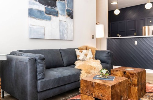 Downtown Chattanooga Condo | Modern Southside Condo Private Entry Outdoor Space Walkable Work+Play