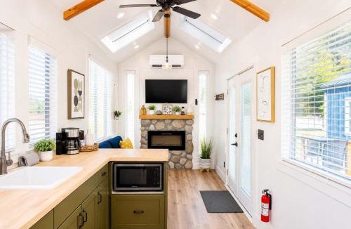 Apple Valley House | Moonrise Tiny Home