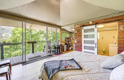 Vilas House | Mtn-View Deck: Scenic Glamping Getaway Near Boone!