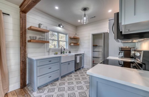 Blairsville House | Old Turner - Remodeled Farmhouse w/Firepit, 2 BRs, near hikes. Dog-friendly!