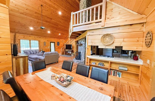 Mountain View House | On Beautiful White River, Minutes from Sylamore Creek and Blanchard Springs