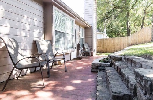 Euless House | Pet Friendly Spacious 3BR Home with King Bed