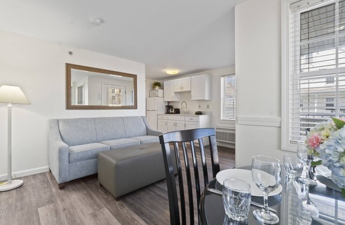 Ogunquit Cottage | Pink Blossom Family Resort