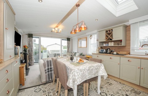 Looe Cabin | Polperro Road, Looe, Cornwall.