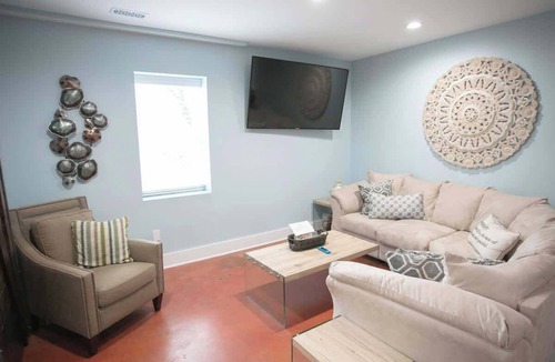 Roanoke Apartment | PRIVATE INDUSTRIAL LOFT IN DOWNTOWN BRAND NEW