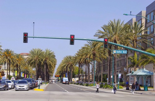 Anaheim Resort Apartment | Queen Studio Suite w/Kitchen Near Disney