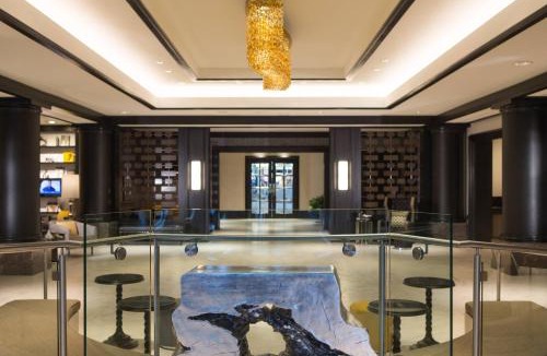 Inner Harbor Hotel | Renaissance Baltimore Harborplace Hotel