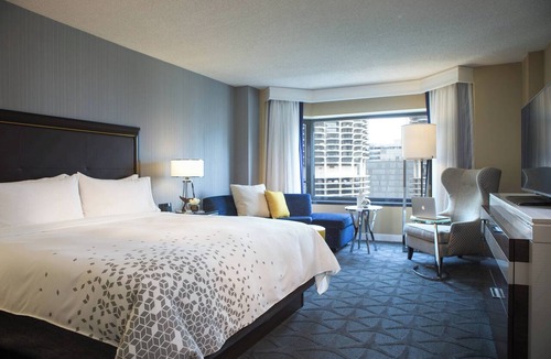 Downtown Chicago Hotel | Renaissance Chicago Downtown Hotel