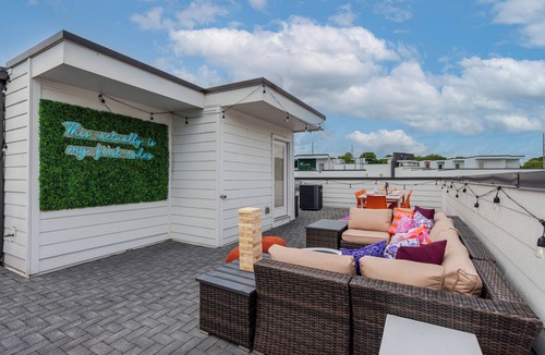 Haynes Area House | Rooftop Fire pit, 5 min to Broadway