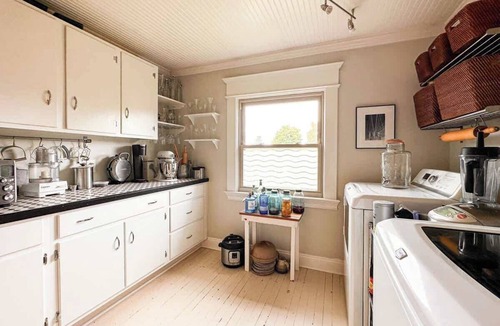 Roanoke House | Safe, Convenient 1BR Near Hospital, Greenway, Food