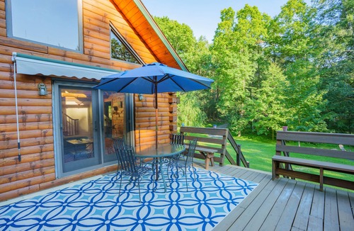 Kingston Cabin | Secluded Hudson Valley Log Cabin 🪵Sleeps 8