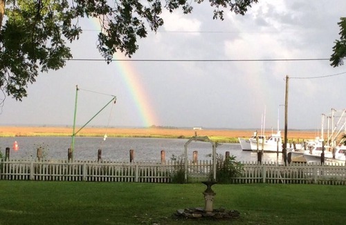 Frenchtown-Rumbly House | Skipper's Hideaway in Rustic Seaside Hamlet of Rumbley
