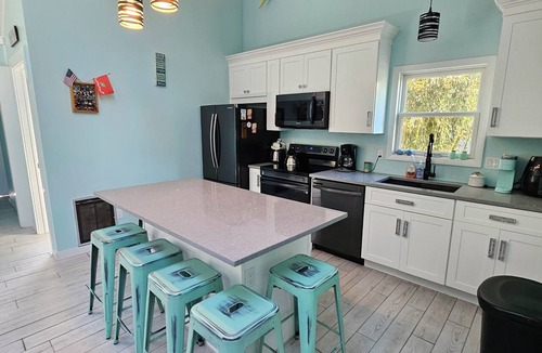 Ocean Beach House | Steps from the beach, Ocean Beach/Seaview border. 5 bedrooms, AC, outdoor shower