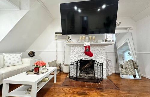 Patchogue House | The Bay House Patchogue Bay & Town 15 Minutes Walk