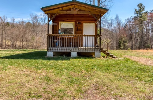 Bristol Cabin | Tiny rustic cabin nestled in the hills around the South Holston Lake dam