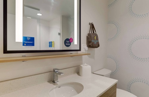 Southeast Raleigh Hotel | Tru By Hilton Raleigh Garner