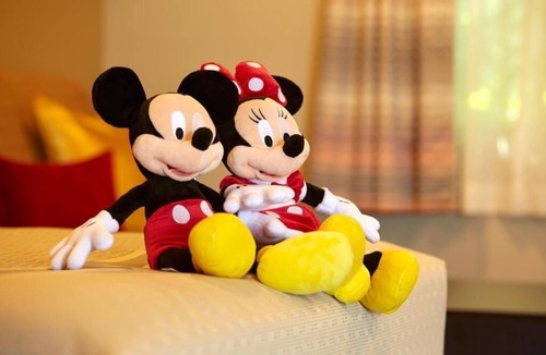Anaheim Resort Hotel | Two Chic King Rooms: Pool Access | Close to Convention & Theme Parks!