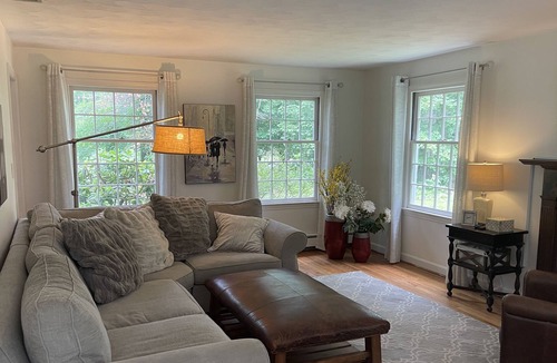 West Simsbury House | Ultimate West Simsbury 5 Bedroom House Rental with Private Pool and Outdoor Spa