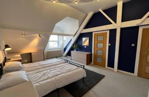 Heaton Apartment | Very spacious 2 BDRM flat