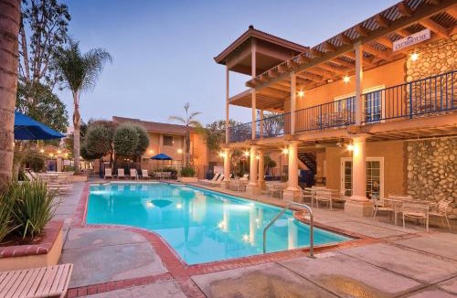 Anaheim Resort House | Wyndham Dolphin's Cove 1BR Suite with Resort Access