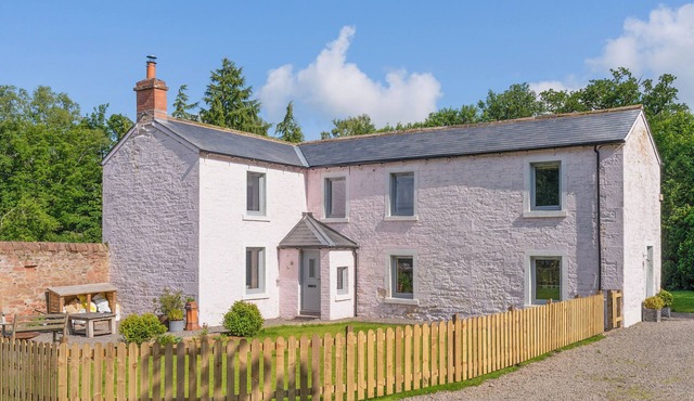 3 bedroom accommodation in Netherby