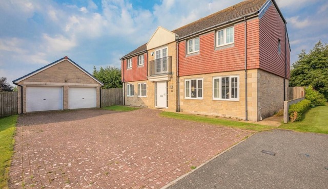 6 Bed in Beadnell (oc-p32710)