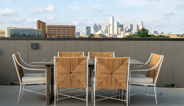 Bishop Arts 3 BR Rooftop Skyline Townhome