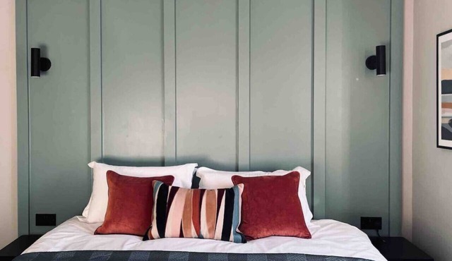 Boutique studio, king bed, en-suite & kitchenette