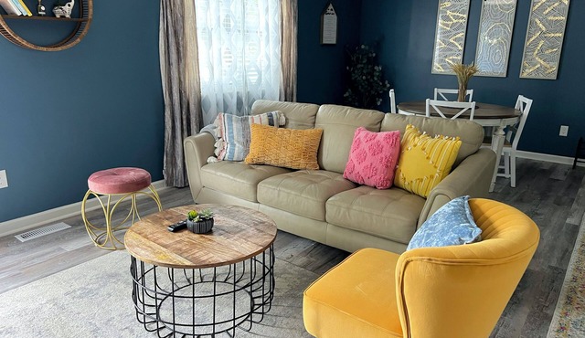 Charming and modern pet friendly home in a quiet neighborhood