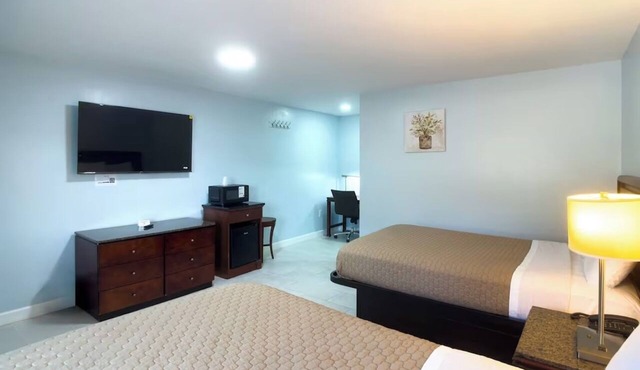 Comfortable Room Near Scenic Areas w/Convenient Free Parking