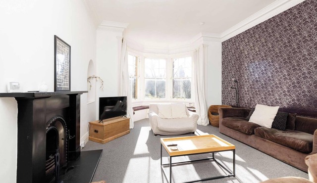 Delightful Flat with Parking