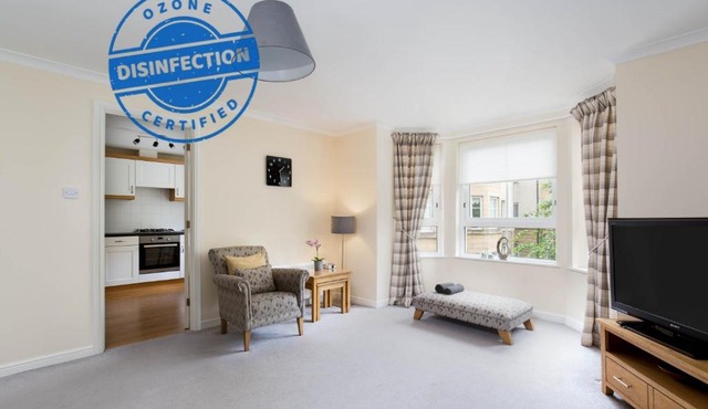 Dicksonfield Apartment