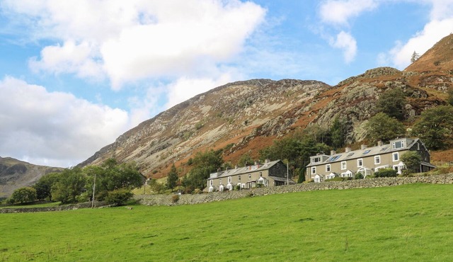 FELLVIEW, with open fire in Glenridding
