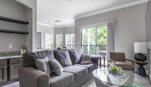 Landing | Beautiful 2BD, Clubhouse, Gym