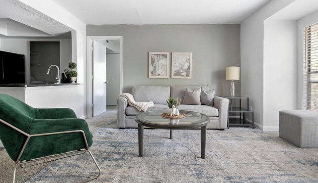 Landing | Modern 2BD, Gym, Pool